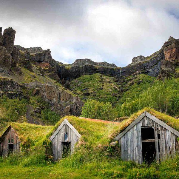 Honour---Bronwyn-Chesney---Grass-roofs-ancient-whispers