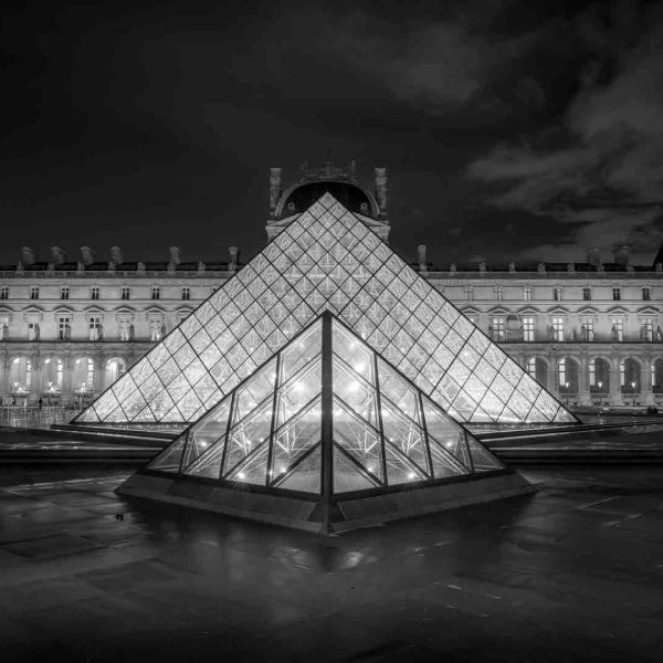 Honour---Jill-Smith---Late-Night-at-the-Louvre